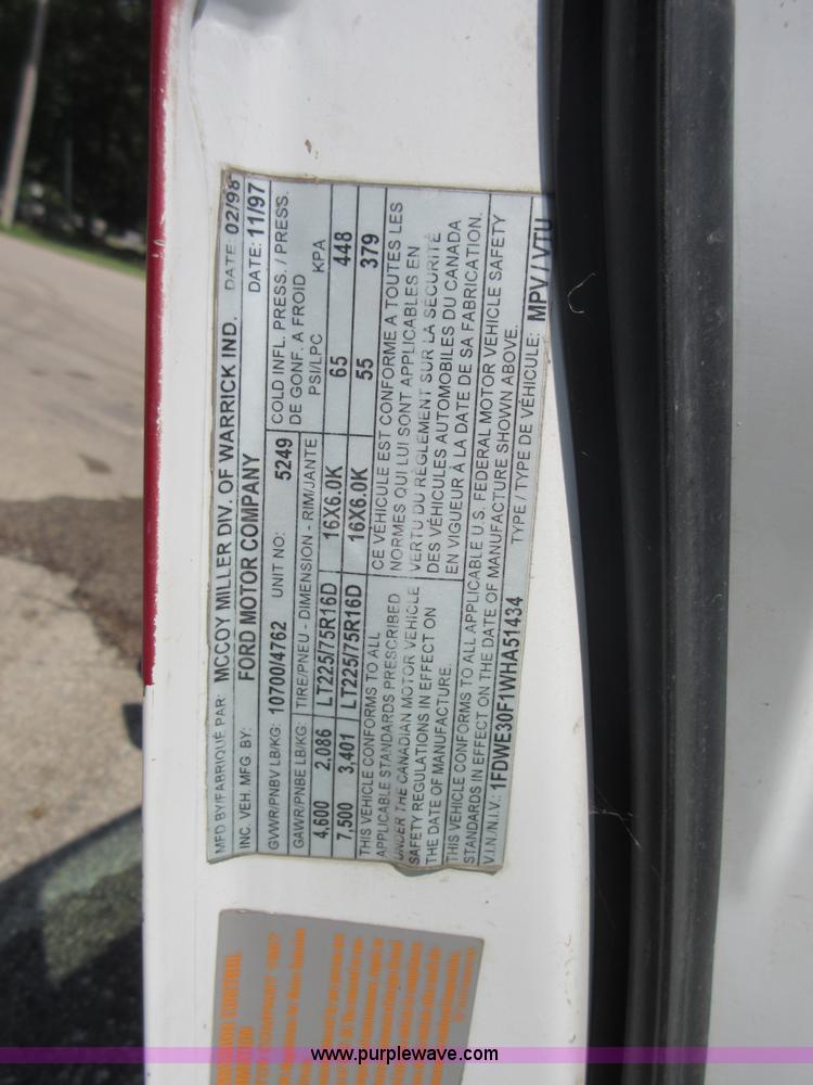 image for item I2013 1998 Ford Econoline E350 ambulance