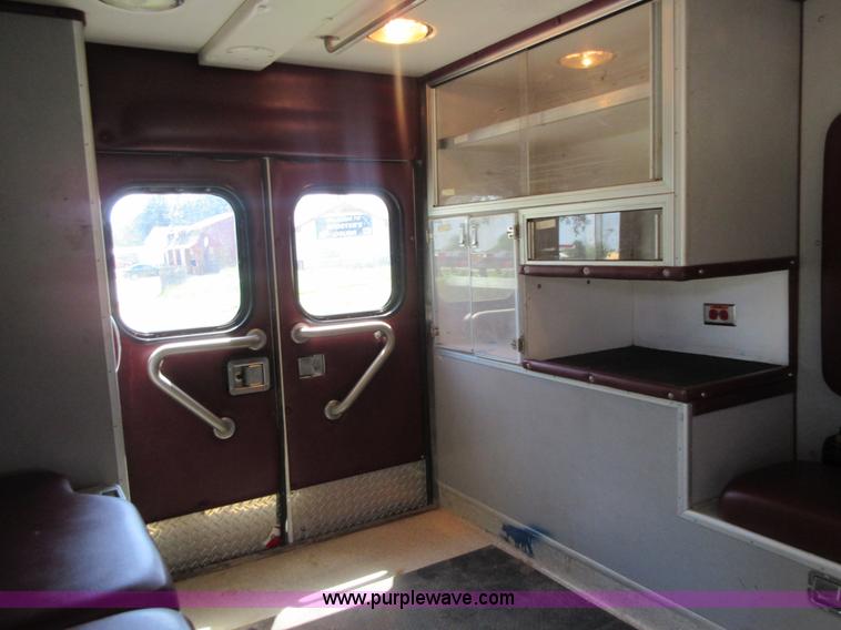 image for item I2013 1998 Ford Econoline E350 ambulance