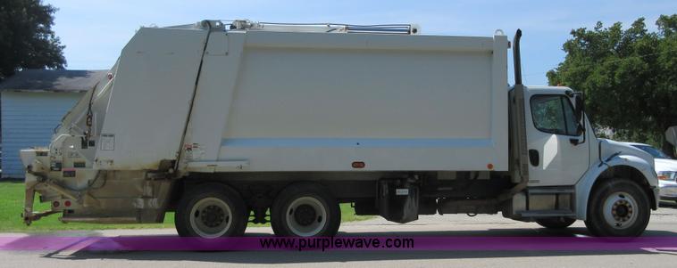 image for item I2014 2008 Freightliner Business Class M2 refuse truck