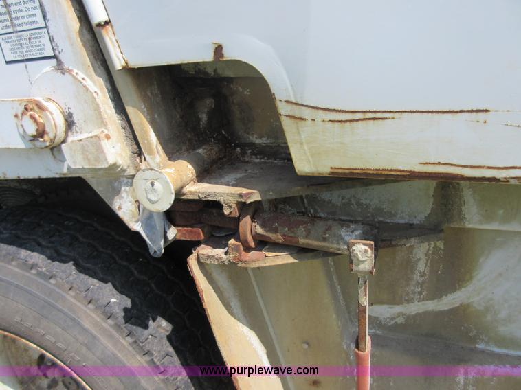 image for item I2014 2008 Freightliner Business Class M2 refuse truck