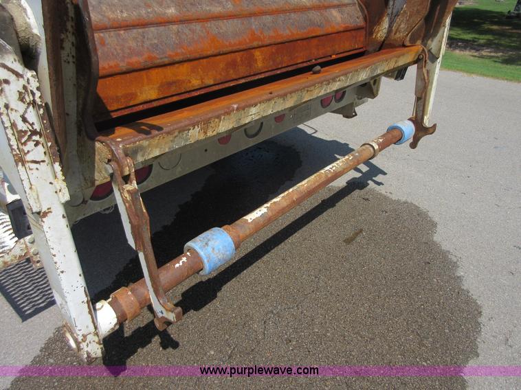 image for item I2014 2008 Freightliner Business Class M2 refuse truck