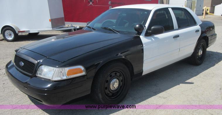 image for item I2021 2008 Ford Crown Victoria Police Interceptor