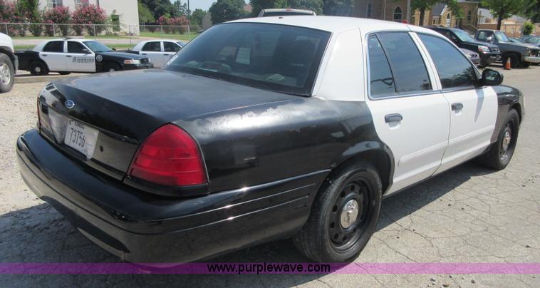image for item I2021 2008 Ford Crown Victoria Police Interceptor