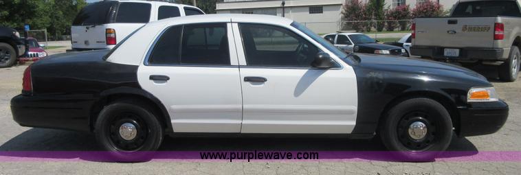 image for item I2021 2008 Ford Crown Victoria Police Interceptor