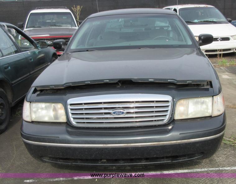 image for item I2031 1998 Ford Crown Victoria Police Interceptor
