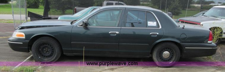 image for item I2031 1998 Ford Crown Victoria Police Interceptor