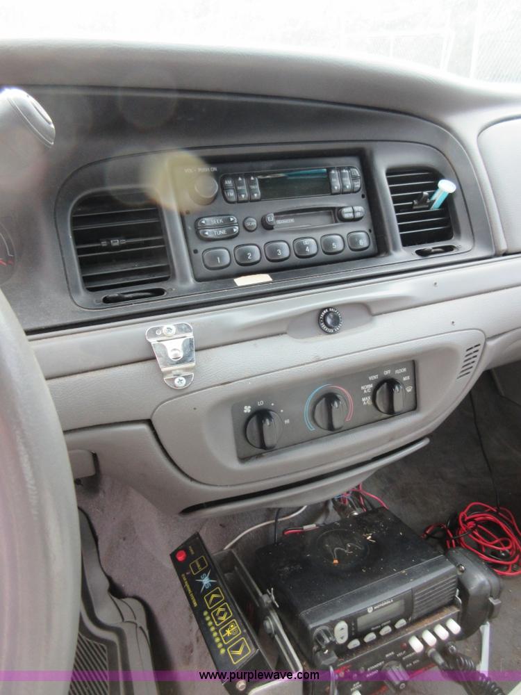 image for item I2031 1998 Ford Crown Victoria Police Interceptor
