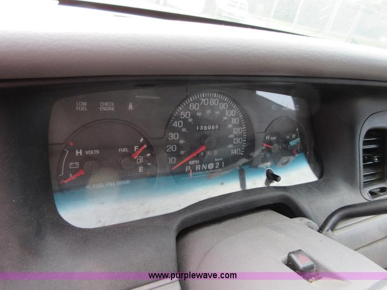 image for item I2031 1998 Ford Crown Victoria Police Interceptor