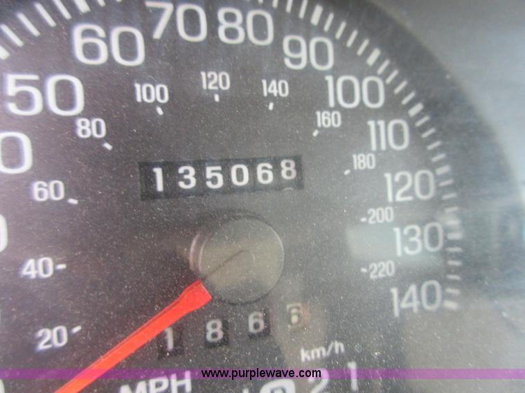 image for item I2031 1998 Ford Crown Victoria Police Interceptor