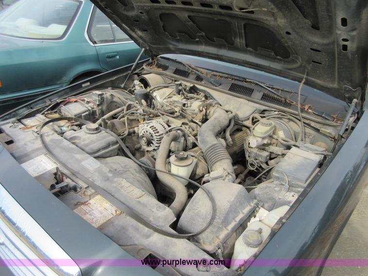 image for item I2031 1998 Ford Crown Victoria Police Interceptor