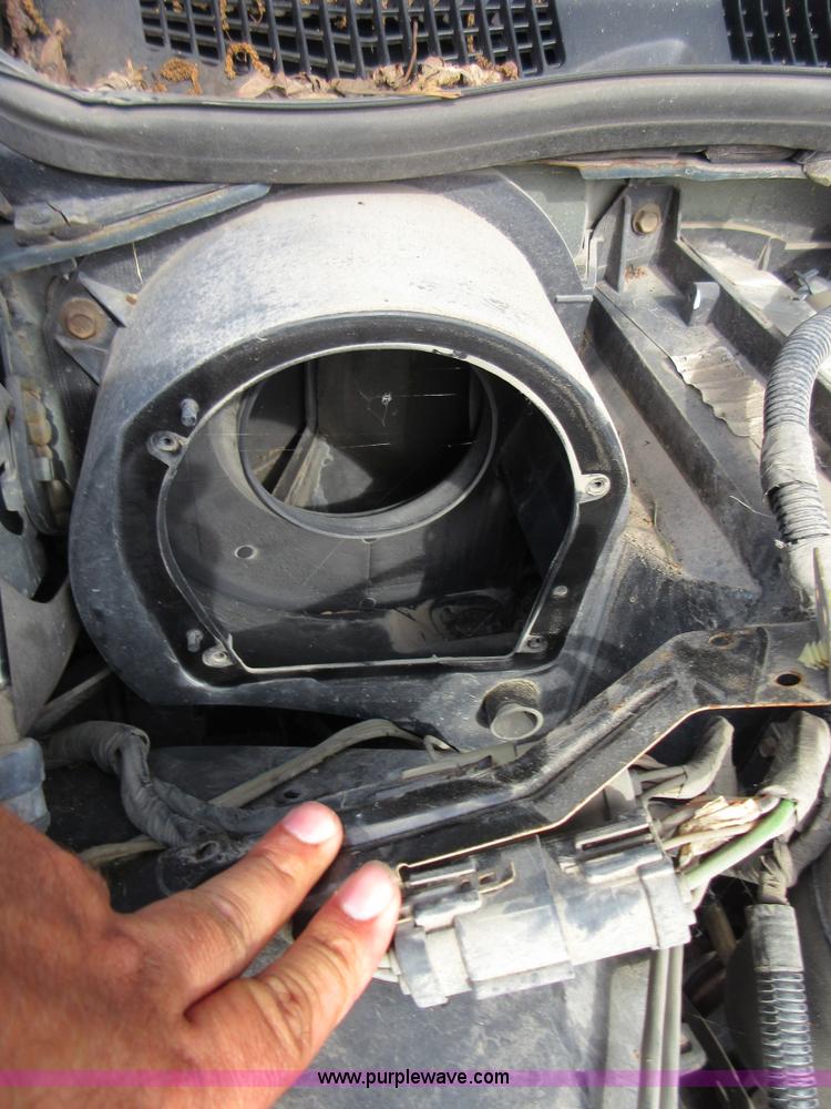 image for item I2031 1998 Ford Crown Victoria Police Interceptor