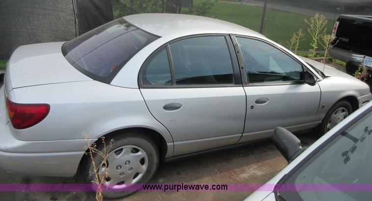 image for item I2032 2002 Saturn SL SL1