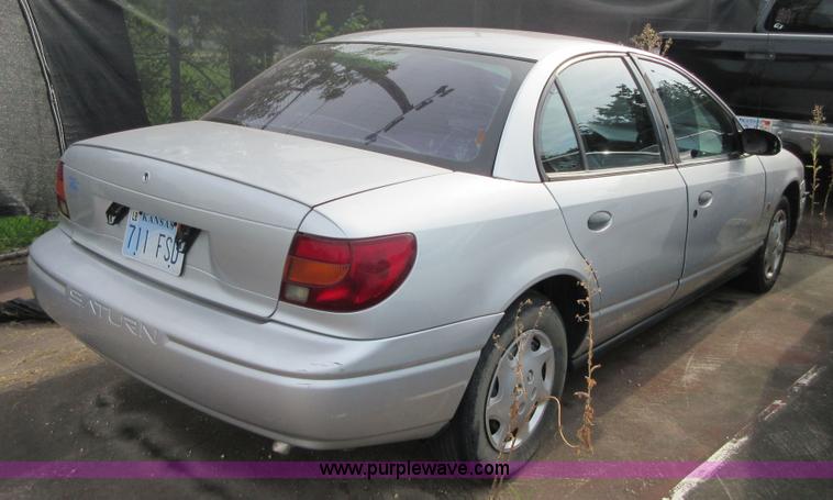 image for item I2032 2002 Saturn SL SL1