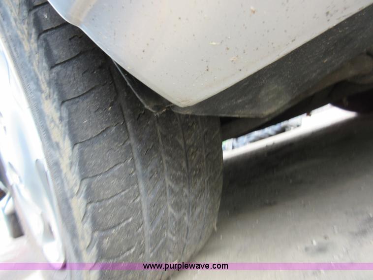 image for item I2032 2002 Saturn SL SL1