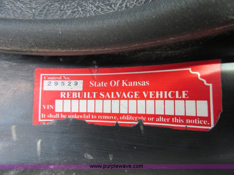 image for item I2032 2002 Saturn SL SL1