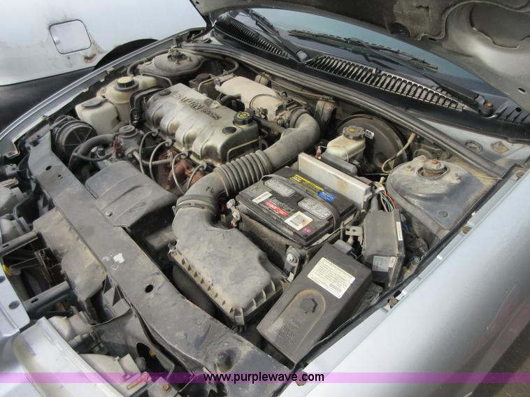 image for item I2032 2002 Saturn SL SL1