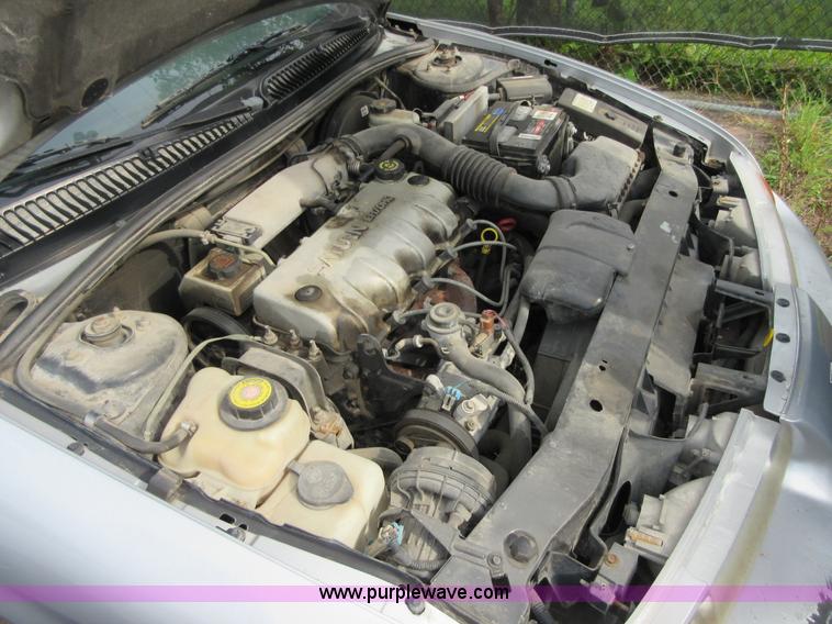 image for item I2032 2002 Saturn SL SL1