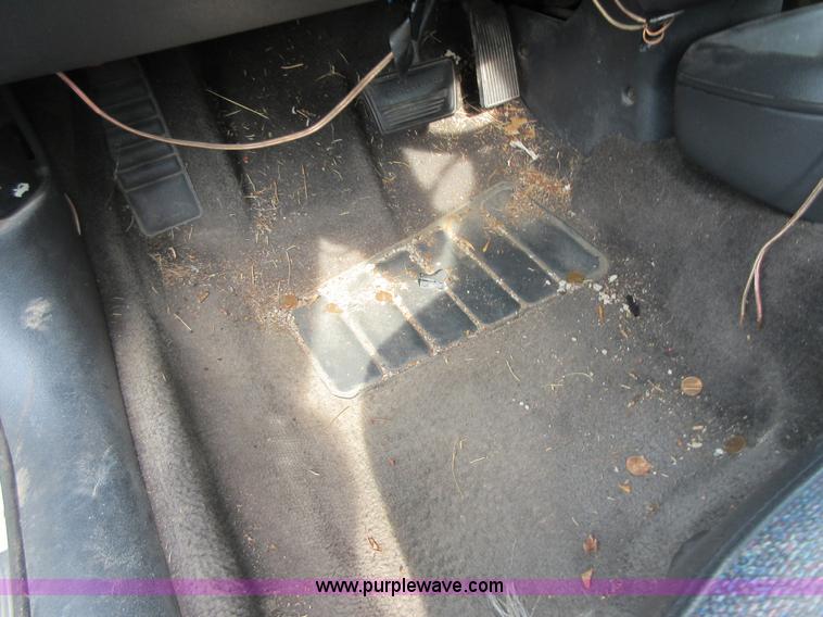 image for item I2033 1997 Chevrolet Cavalier