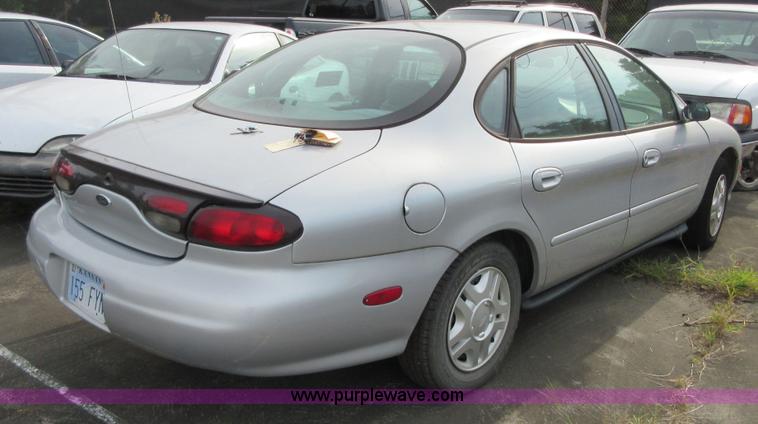 image for item I2034 1999 Ford Taurus SE