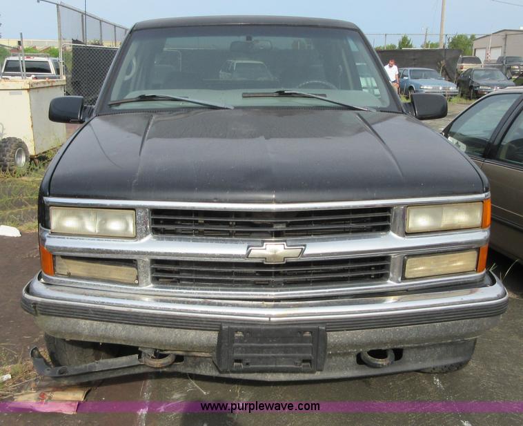 image for item I2035 1998 Chevrolet 1500 Ext. Cab pickup truck