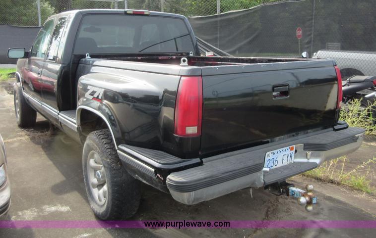 image for item I2035 1998 Chevrolet 1500 Ext. Cab pickup truck