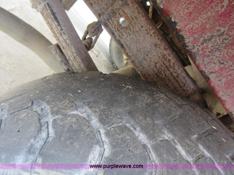 image for item I2035 1998 Chevrolet 1500 Ext. Cab pickup truck