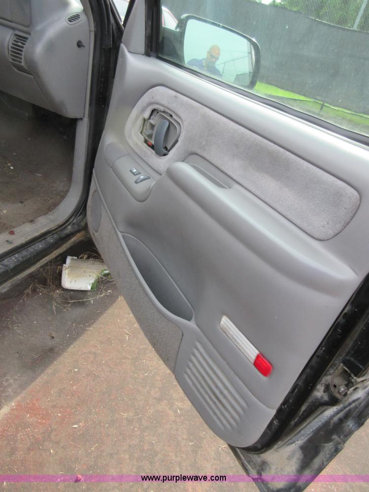 image for item I2035 1998 Chevrolet 1500 Ext. Cab pickup truck