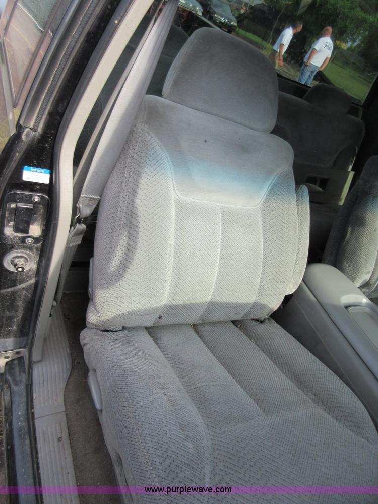 image for item I2035 1998 Chevrolet 1500 Ext. Cab pickup truck