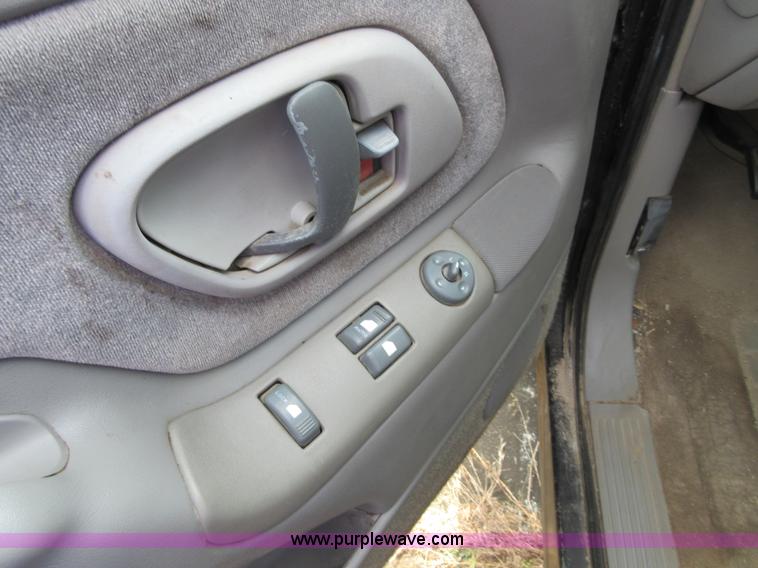 image for item I2035 1998 Chevrolet 1500 Ext. Cab pickup truck