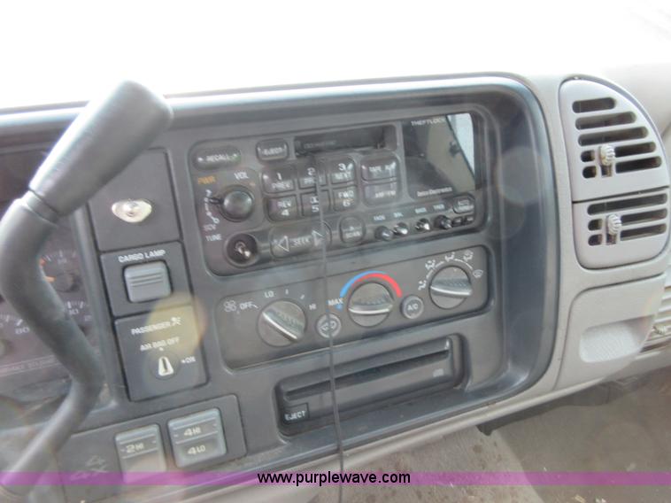 image for item I2035 1998 Chevrolet 1500 Ext. Cab pickup truck