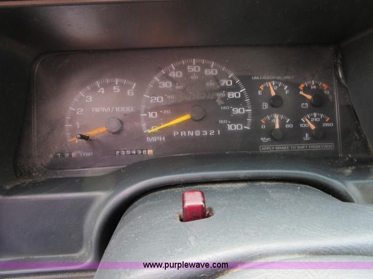 image for item I2035 1998 Chevrolet 1500 Ext. Cab pickup truck