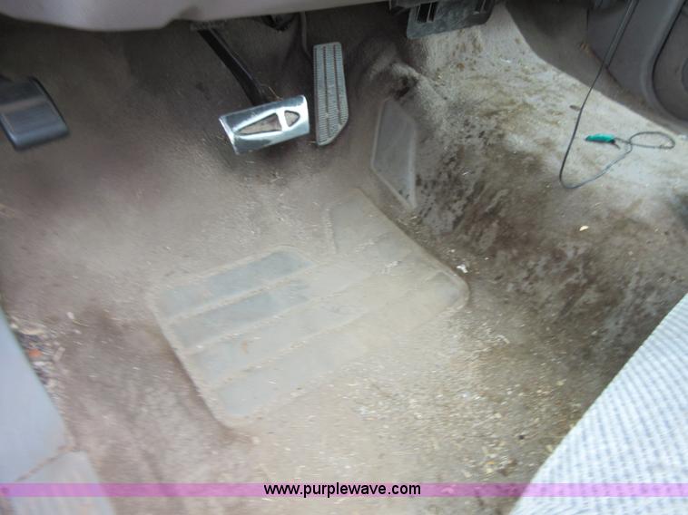 image for item I2035 1998 Chevrolet 1500 Ext. Cab pickup truck