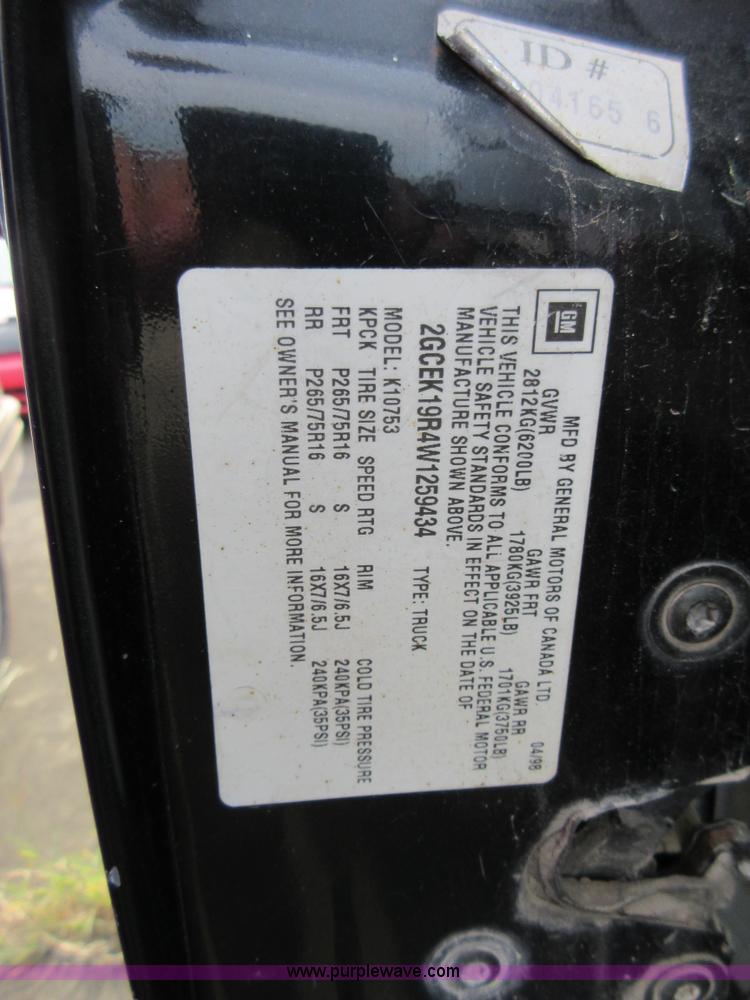 image for item I2035 1998 Chevrolet 1500 Ext. Cab pickup truck