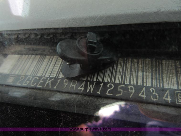 image for item I2035 1998 Chevrolet 1500 Ext. Cab pickup truck