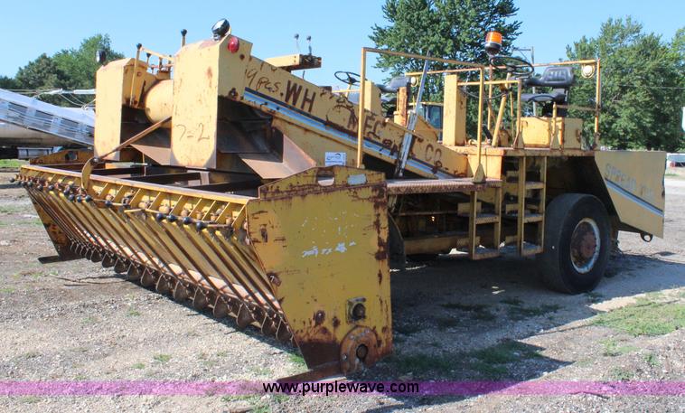 image for item J5816 1991 W.H. Manufacturing WHS chip spreader