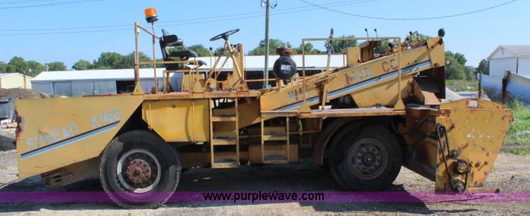 image for item J5816 1991 W.H. Manufacturing WHS chip spreader