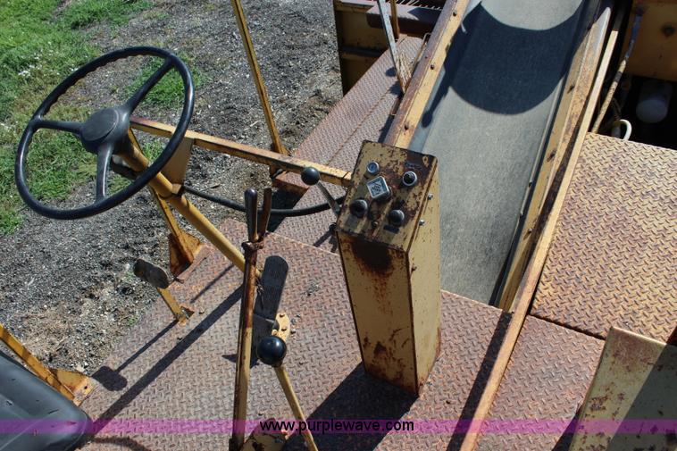 image for item J5816 1991 W.H. Manufacturing WHS chip spreader