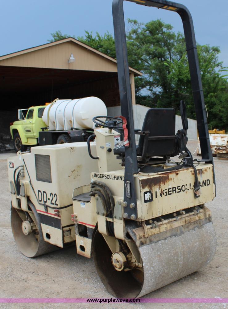 image for item J5832 1996 Ingersoll Rand DD-22 smooth double drum roller compactor