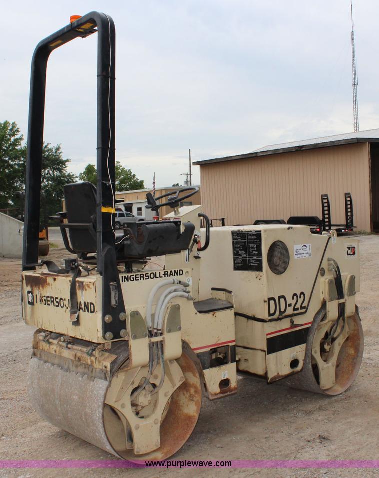 image for item J5832 1996 Ingersoll Rand DD-22 smooth double drum roller compactor