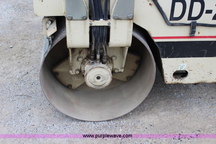 image for item J5832 1996 Ingersoll Rand DD-22 smooth double drum roller compactor