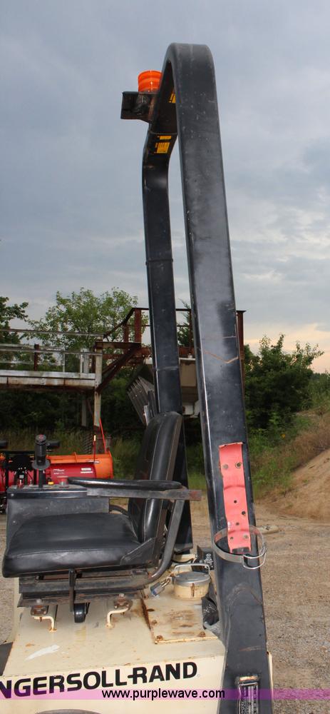 image for item J5832 1996 Ingersoll Rand DD-22 smooth double drum roller compactor