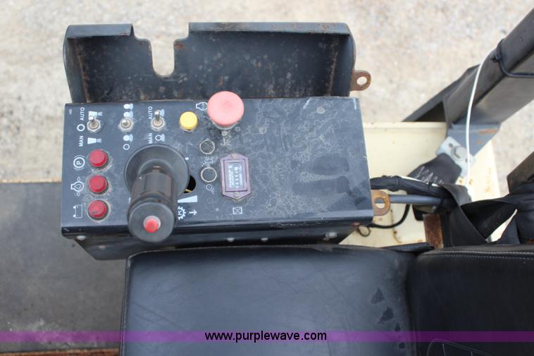 image for item J5832 1996 Ingersoll Rand DD-22 smooth double drum roller compactor