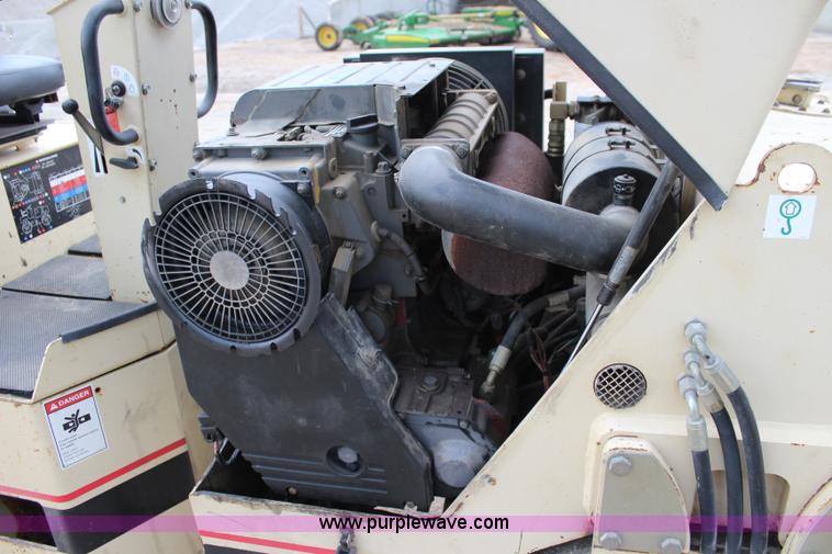 image for item J5832 1996 Ingersoll Rand DD-22 smooth double drum roller compactor