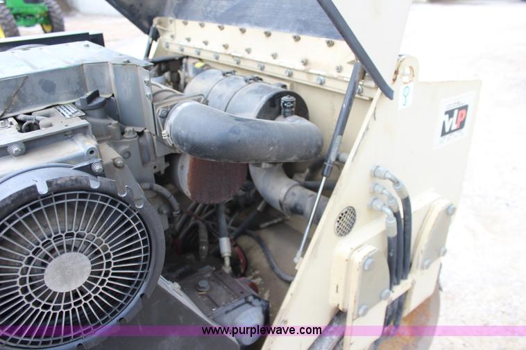 image for item J5832 1996 Ingersoll Rand DD-22 smooth double drum roller compactor