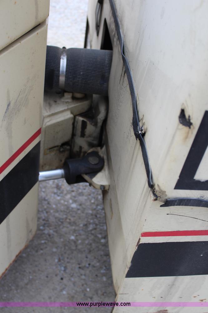 image for item J5832 1996 Ingersoll Rand DD-22 smooth double drum roller compactor