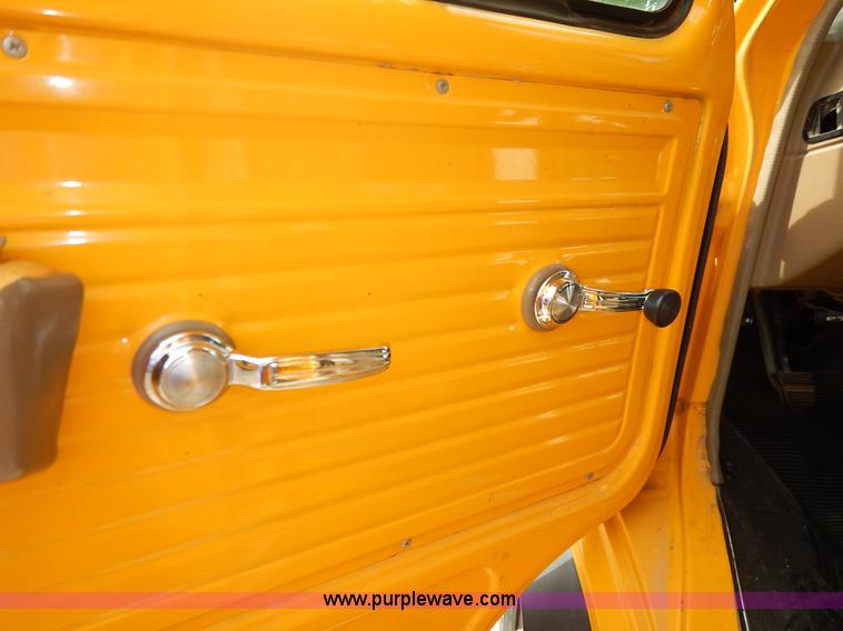 image for item J6477 1995 GMC Vandura G3500 school bus