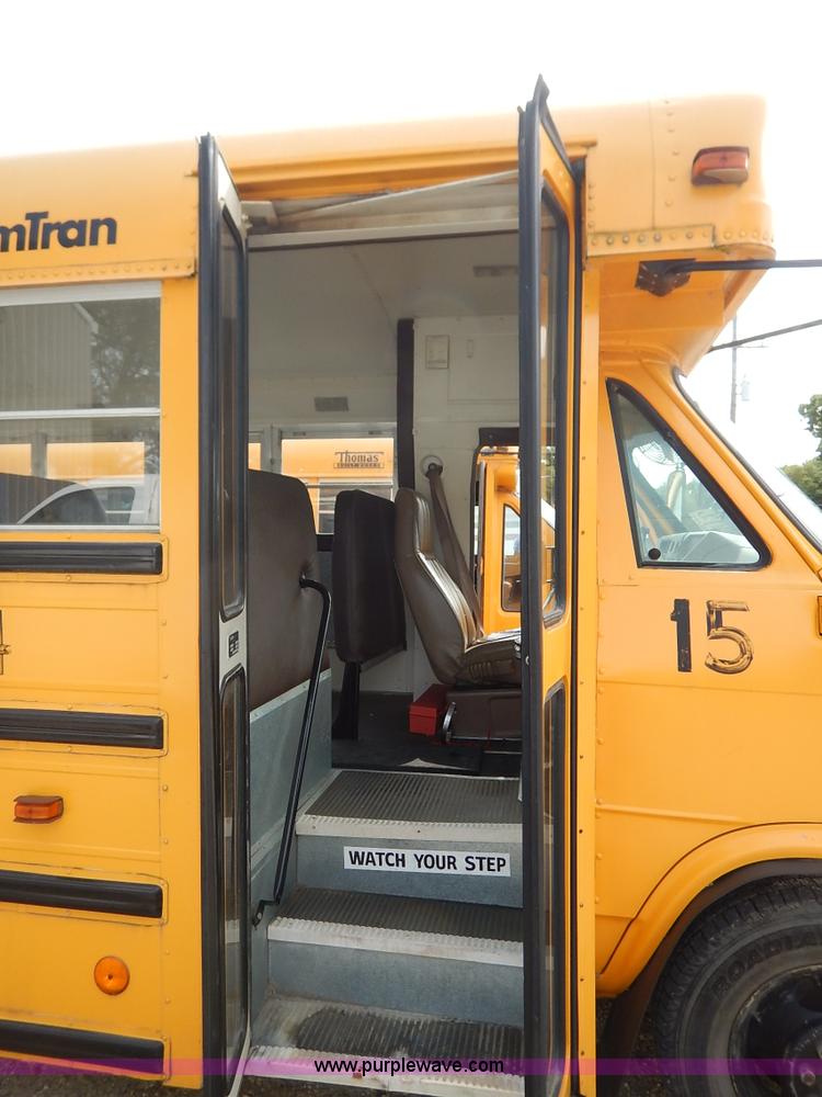 image for item J6477 1995 GMC Vandura G3500 school bus