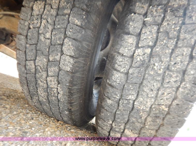 image for item J6477 1995 GMC Vandura G3500 school bus