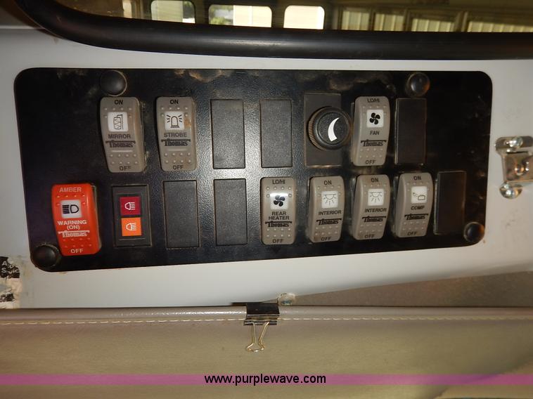 image for item J6478 2002 GMC Savana G3500 school bus