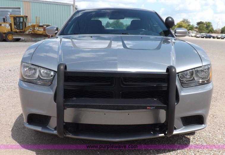 image for item J6870 2011 Dodge Charger Police